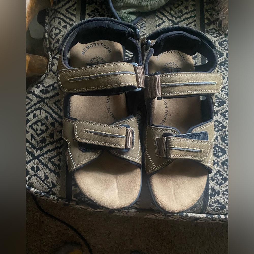 Mens sandals 8m